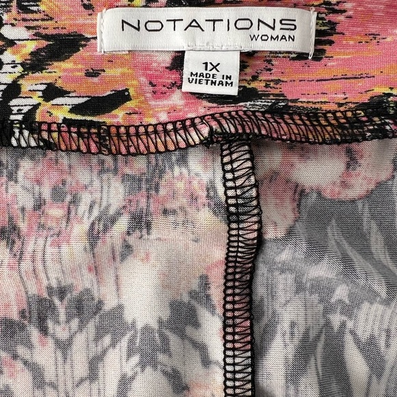 Notations Wonen’s Floral Chiffon Blouse - with metal bar detail - Picture 2 of 10